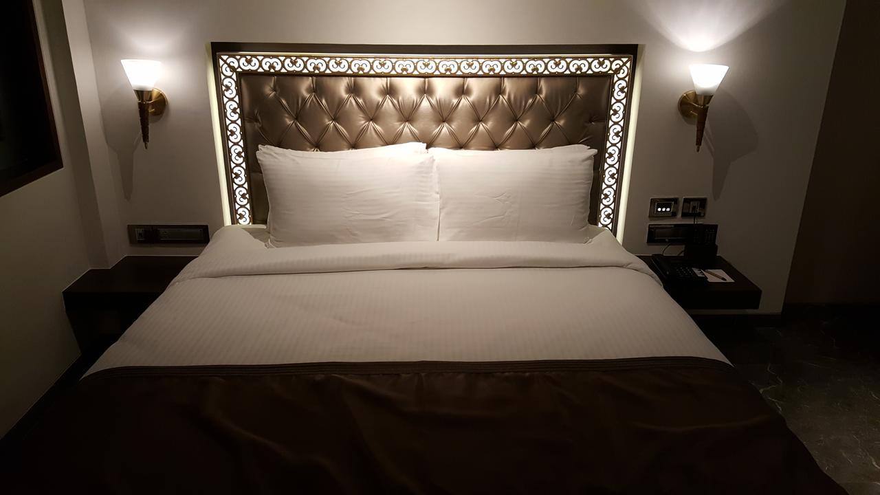 Hotel Peninsula Redpine Mumbai Ngoại thất bức ảnh